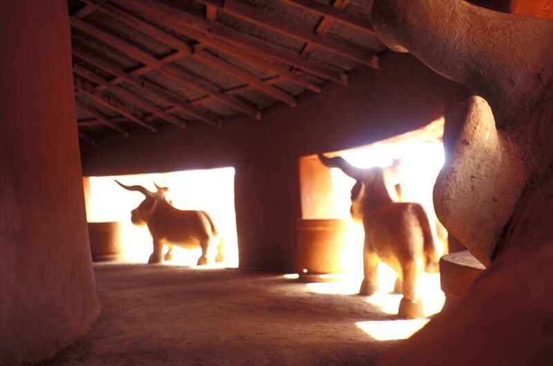 File:Royal Palaces of Abomey2.jpg